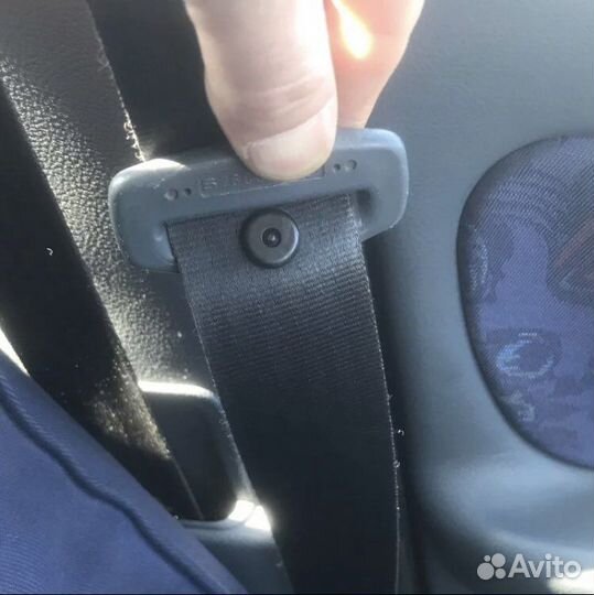 Ограничитель ремня безопасности