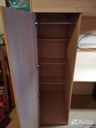 Двухъярусная кровать