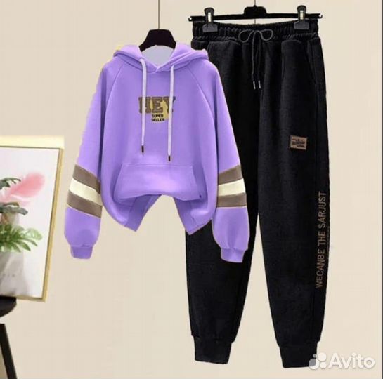 Костюм женский