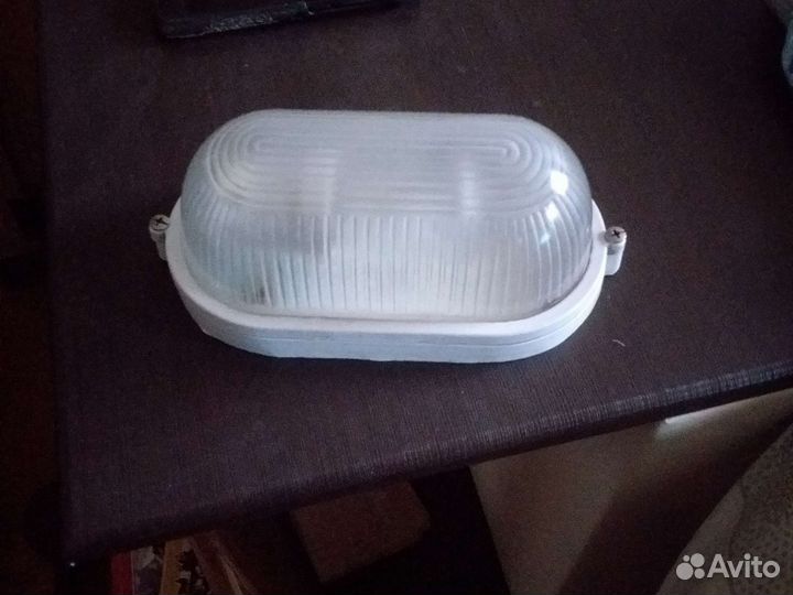 Светильники настенные и потолочные