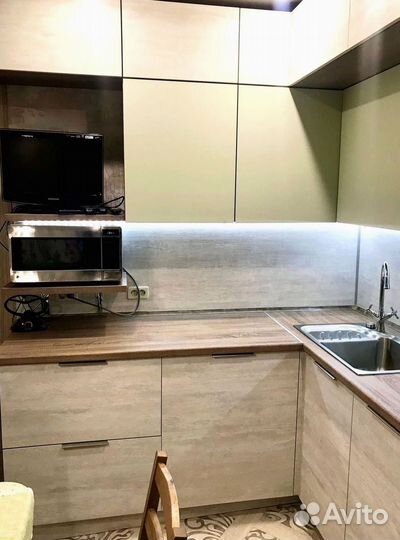 Кухонный гарнитур угловой в потолок