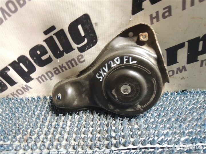 Крепление балки подвески переднее левое Toyota