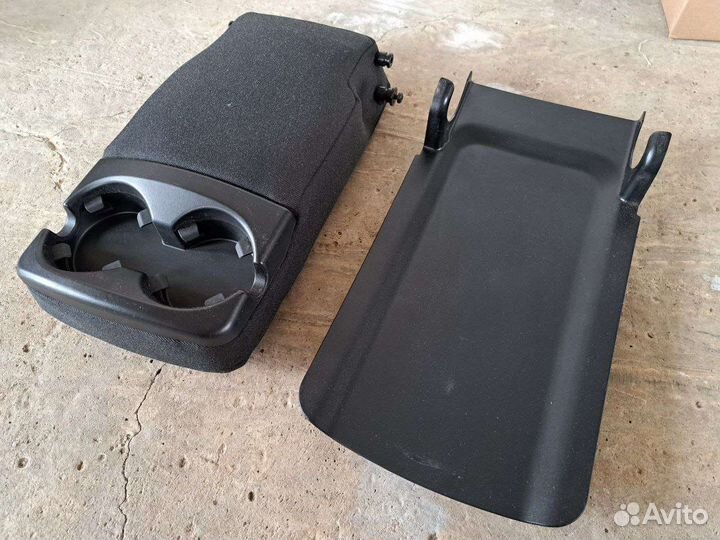 Подлокотник задний Форд Фокус 2 рестайл