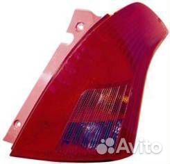 Фонарь правый Suzuki Swift 3