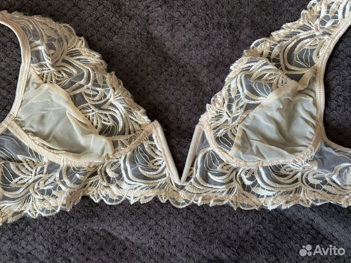 Бюстгальтер