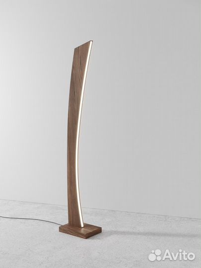 Напольный светильник из массива Дуба