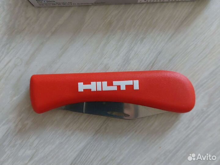 Нож складной Hilti