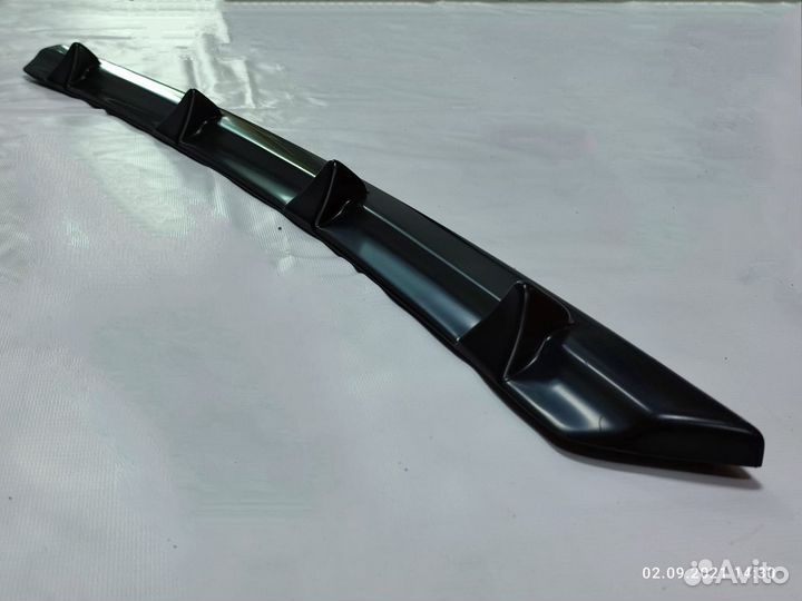 Вставка между клыками lancer 10 дорестайл