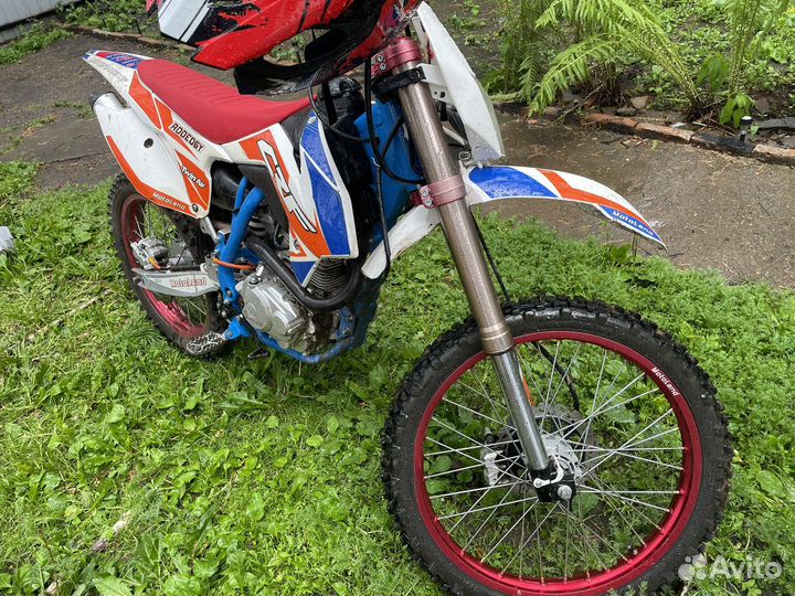 Продам мотоленд crf 250