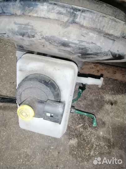 Главный тормозной цилиндр Renault Logan