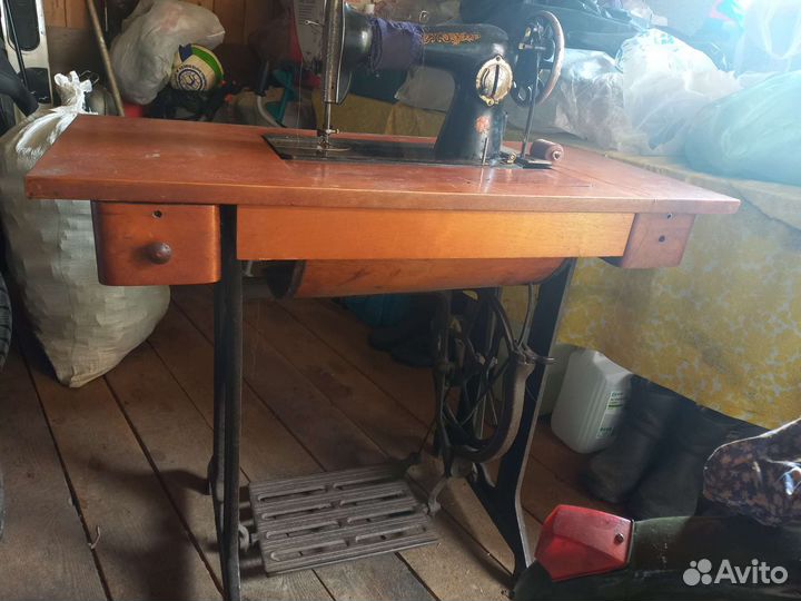 Швейная машинка пмз им. Калинина