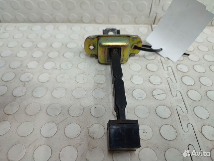 Ограничитель двери передний Mitsubishi Lancer 9 CS