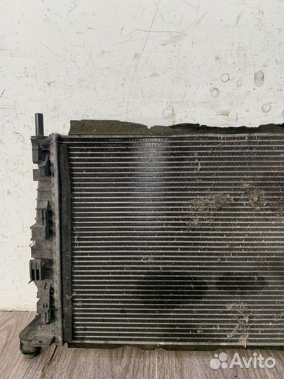 Радиатор двс передний Ford Focus 2 хетчбэк 5-ти