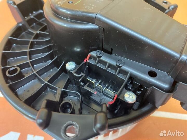 Моторчик печки Toyota Highlander