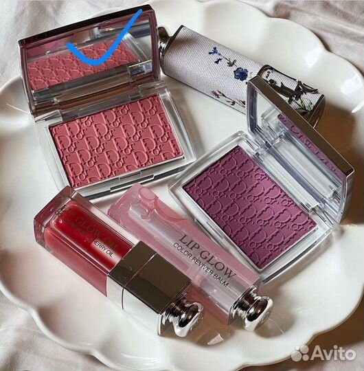 Hourglass, Chanel, Dior