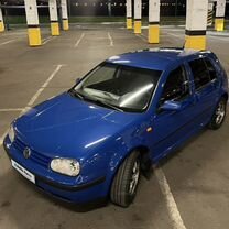 Volkswagen Golf 1.6 MT, 1999, 240 500 км, с пробегом, цена 530 000 руб.