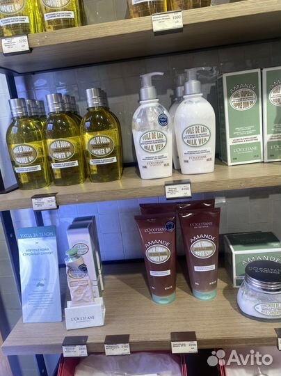 Масло для душа миндальное loccitane