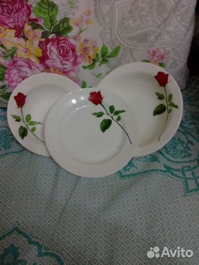 Набор тарелок