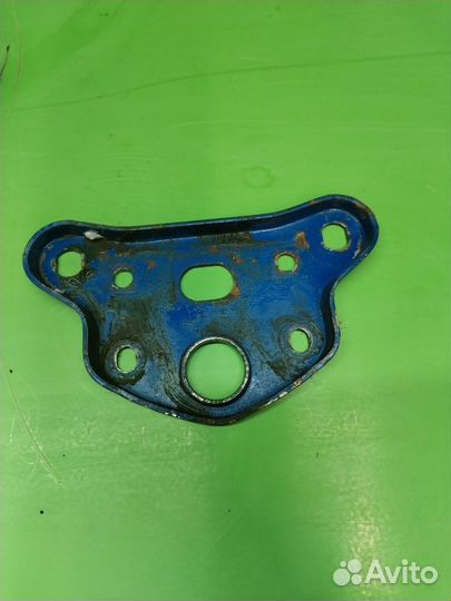 Верхняя траверса вилки мопед Рига 13