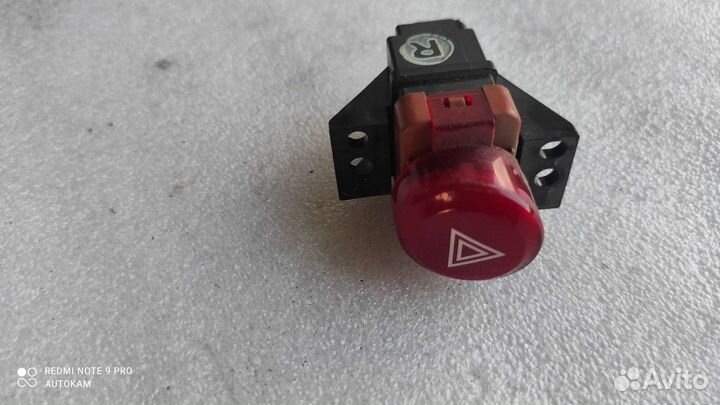 Кнопка аварийной сигнализации Honda Civic 4D