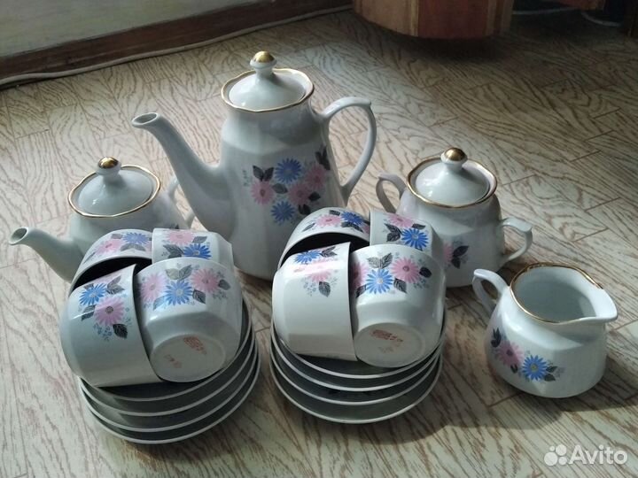 Сервиз чайный новый на 8 персон