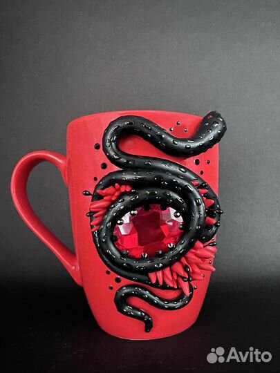 Кружка с декором из полимерной глины