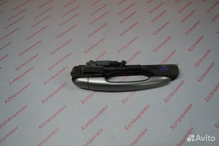 Nissan 80642-AV600 Ручка двери передняя правая