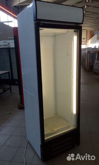 Холодильный шкаф б/у