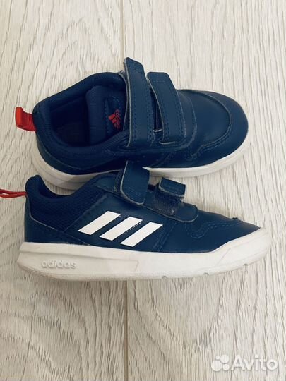 Кроссовки adidas