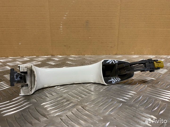 Ручка наружная двери передней правой Volkswagen 2