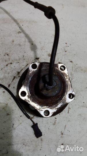 Ступица задняя Volkswagen Passat B5