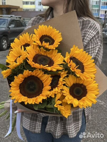 Букет из подсолнухов. Доставка. Цветы