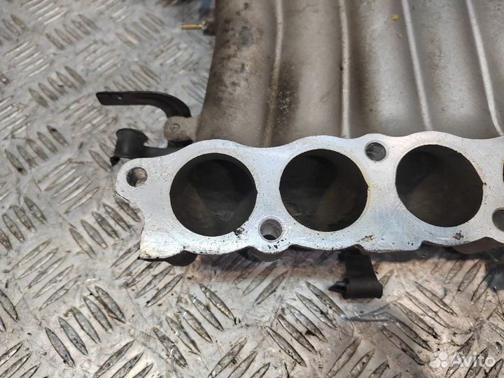 Впускной коллектор Hyundai Sonata 2.7 G6BA