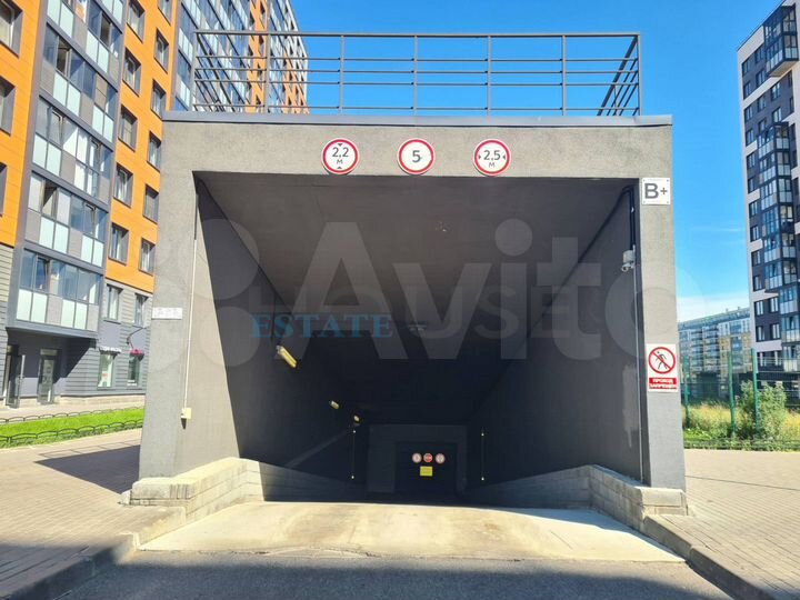 Машиноместо, 12 м²