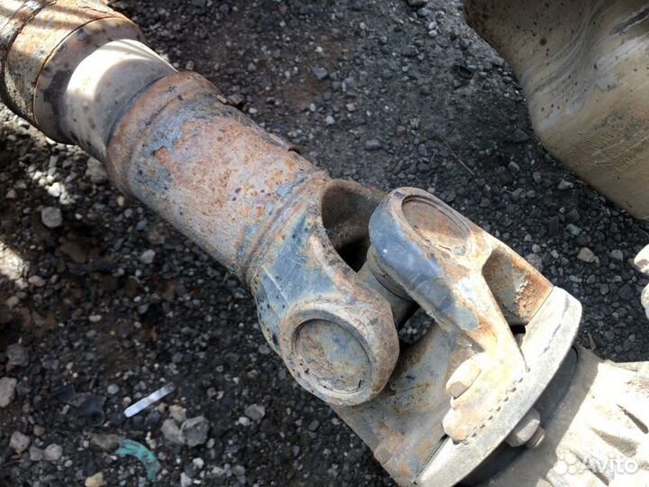 Карданный вал Iveco