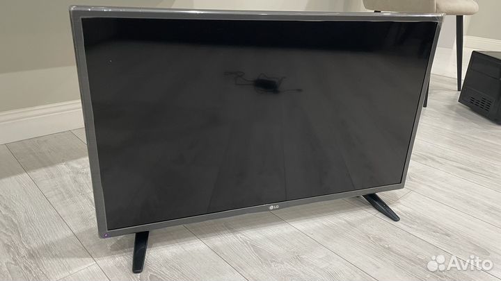 Телевизор LG SMART tv 32