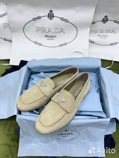 Лоферы женские prada