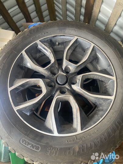 Goodyear UltraGrip Ice Arctic SUV 215/65 R17 99