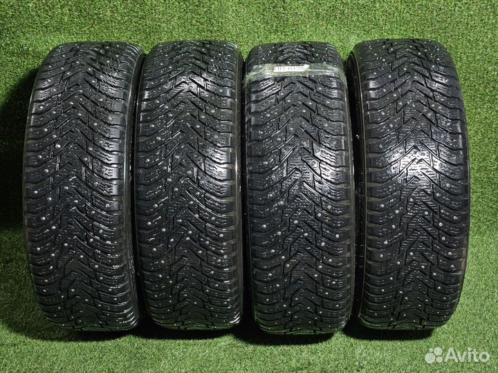 Nokian Tyres Hakkapeliitta 8 SUV 235/60 R18 107T