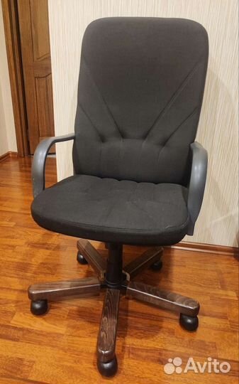 Компьютерное кресло