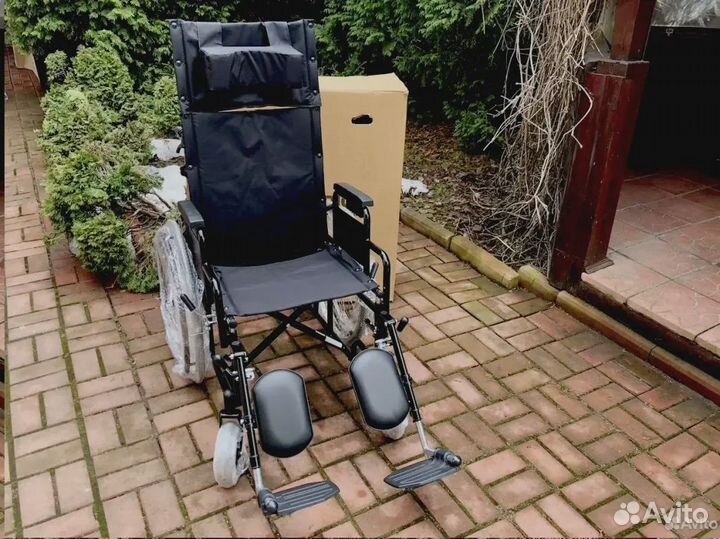 Инвалидная коляска с углом наклона спинки