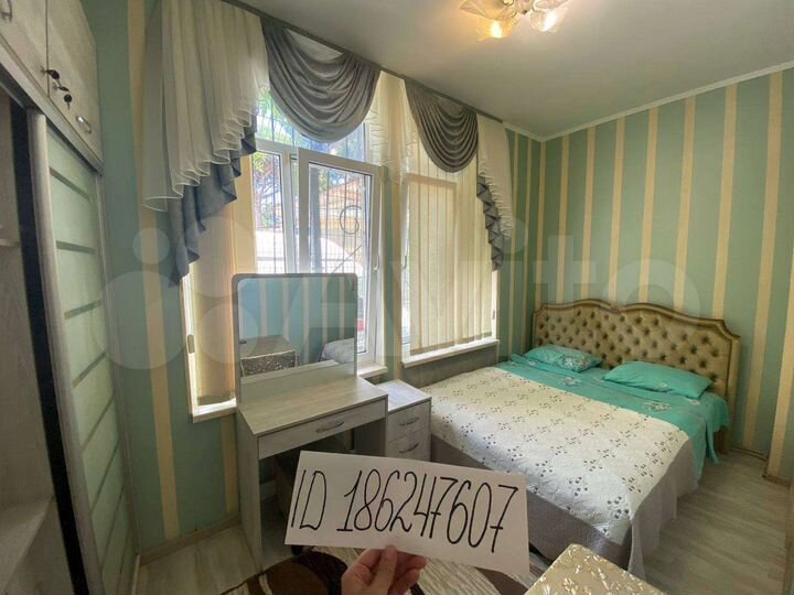 Дом 42 м² на участке 1 сот.