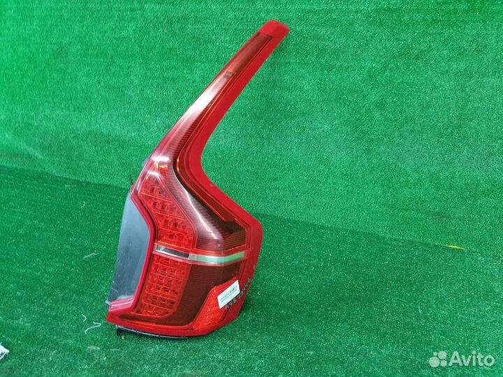 Фонарь задний правый Volvo XC90