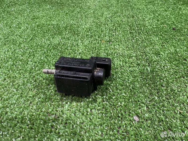 Клапан электромагнитный Audi A8 седан 4.2 2004