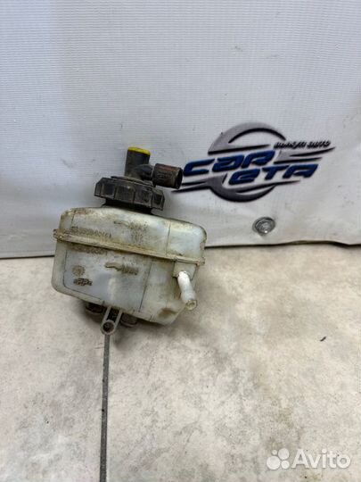 Бачок для тормозной жидкости LADA Largus K7M 2014