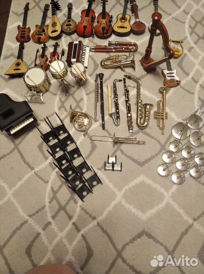Коллекция музыкальных инструментов