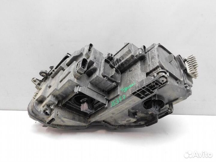 Фара правая Volkswagen Tiguan