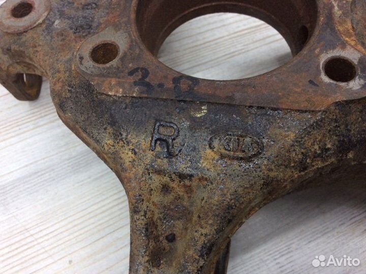 Кулак поворотный задний правый Kia Sportage SL