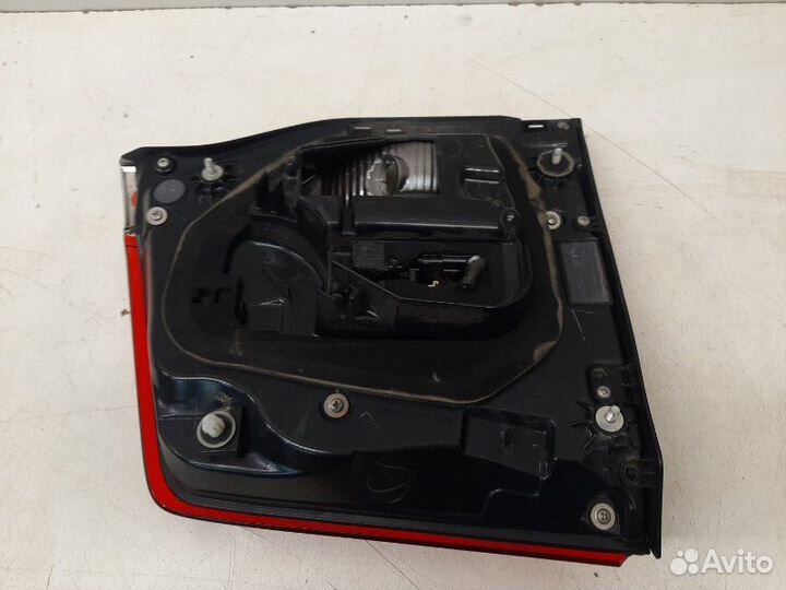 Фонарь задний правый Toyota Land Cruiser 200 2016