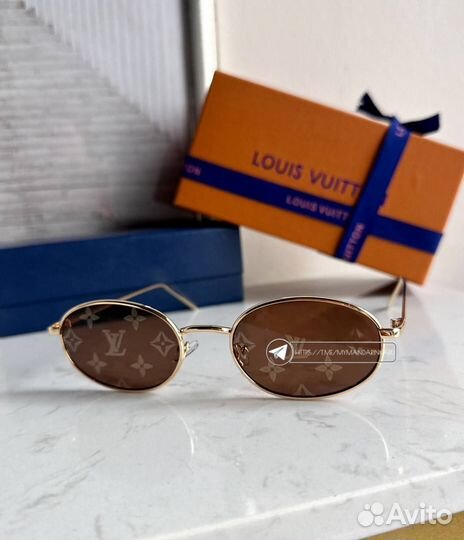 Солнцезащитные очки Louis Vuitton женские